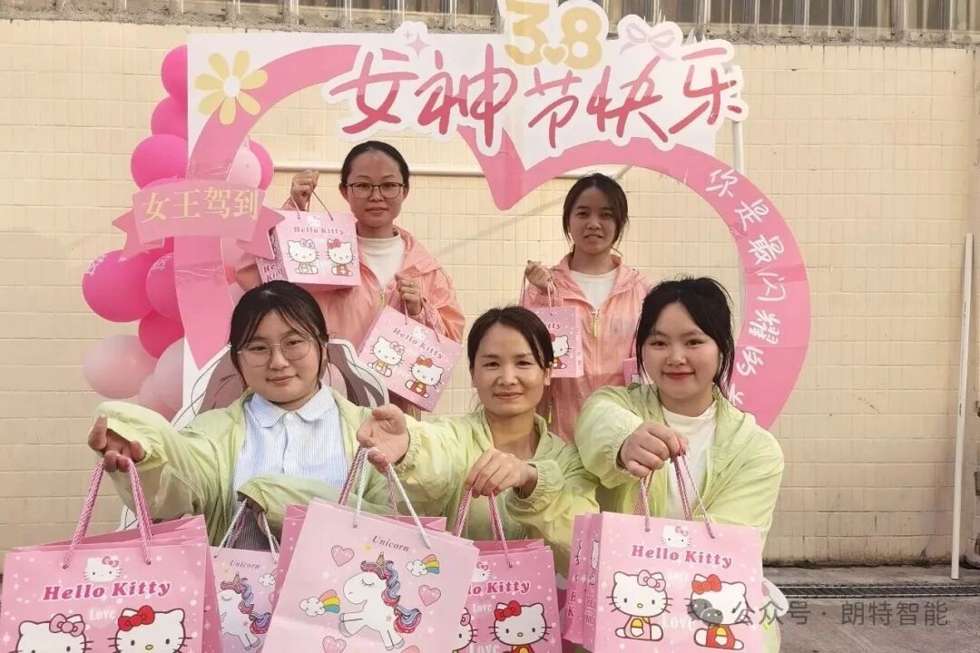 人生就是搏智能三八女神节特辑｜暖意赴春景，美好绽青春